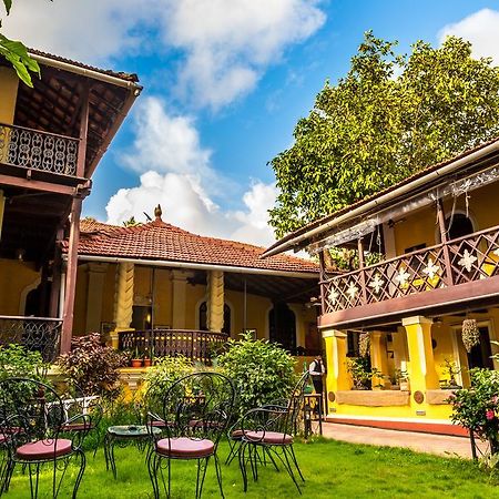 Casa Menezes - A Heritage Goan Homestay Бамболім Екстер'єр фото