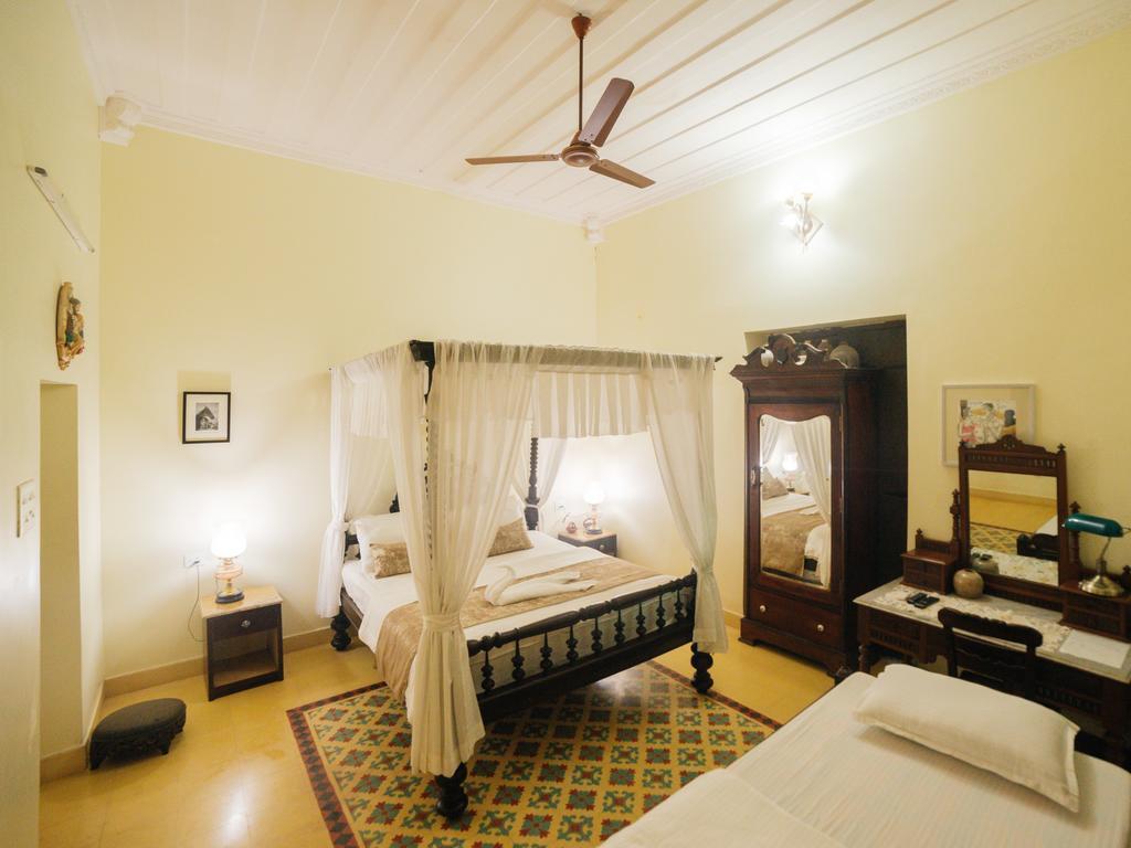 Casa Menezes - A Heritage Goan Homestay Бамболім Екстер'єр фото