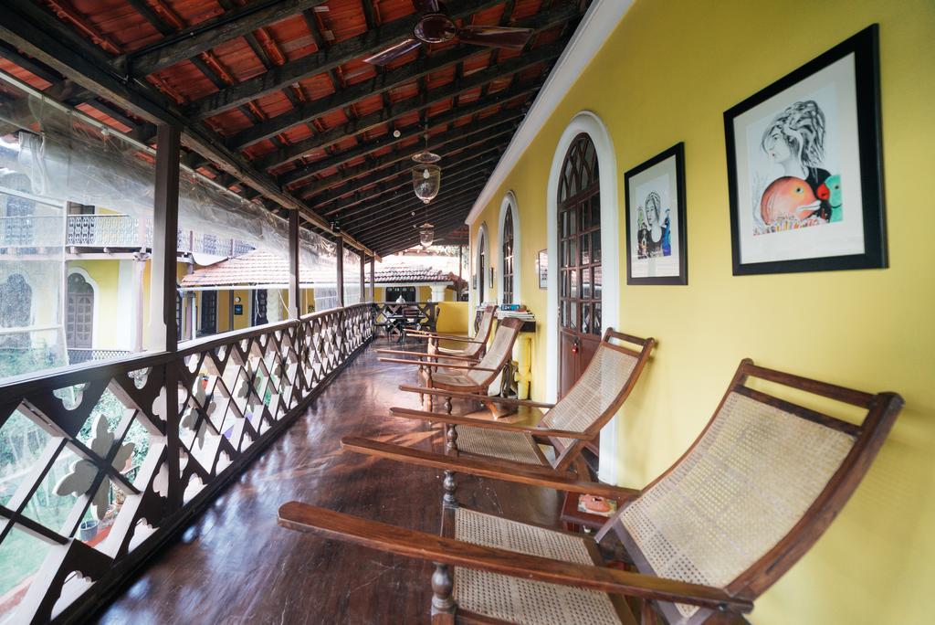 Casa Menezes - A Heritage Goan Homestay Бамболім Екстер'єр фото