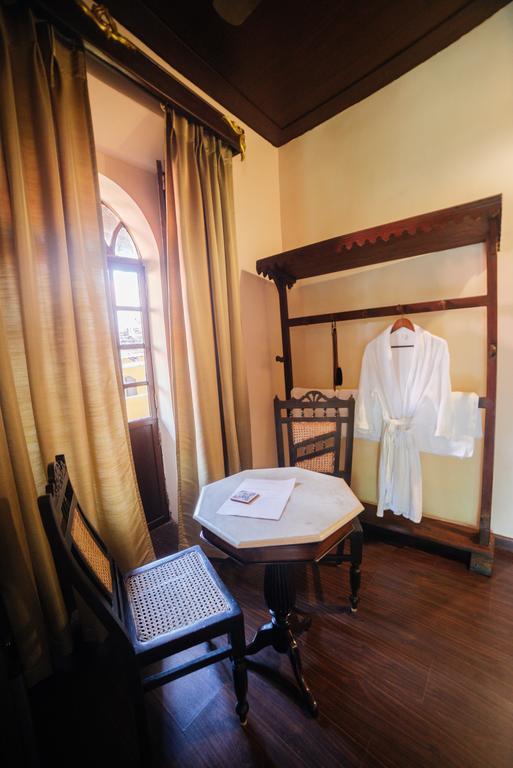 Casa Menezes - A Heritage Goan Homestay Бамболім Екстер'єр фото