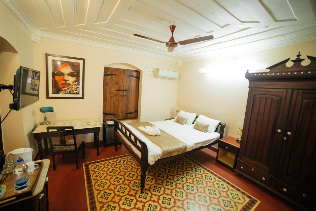 Casa Menezes - A Heritage Goan Homestay Бамболім Екстер'єр фото